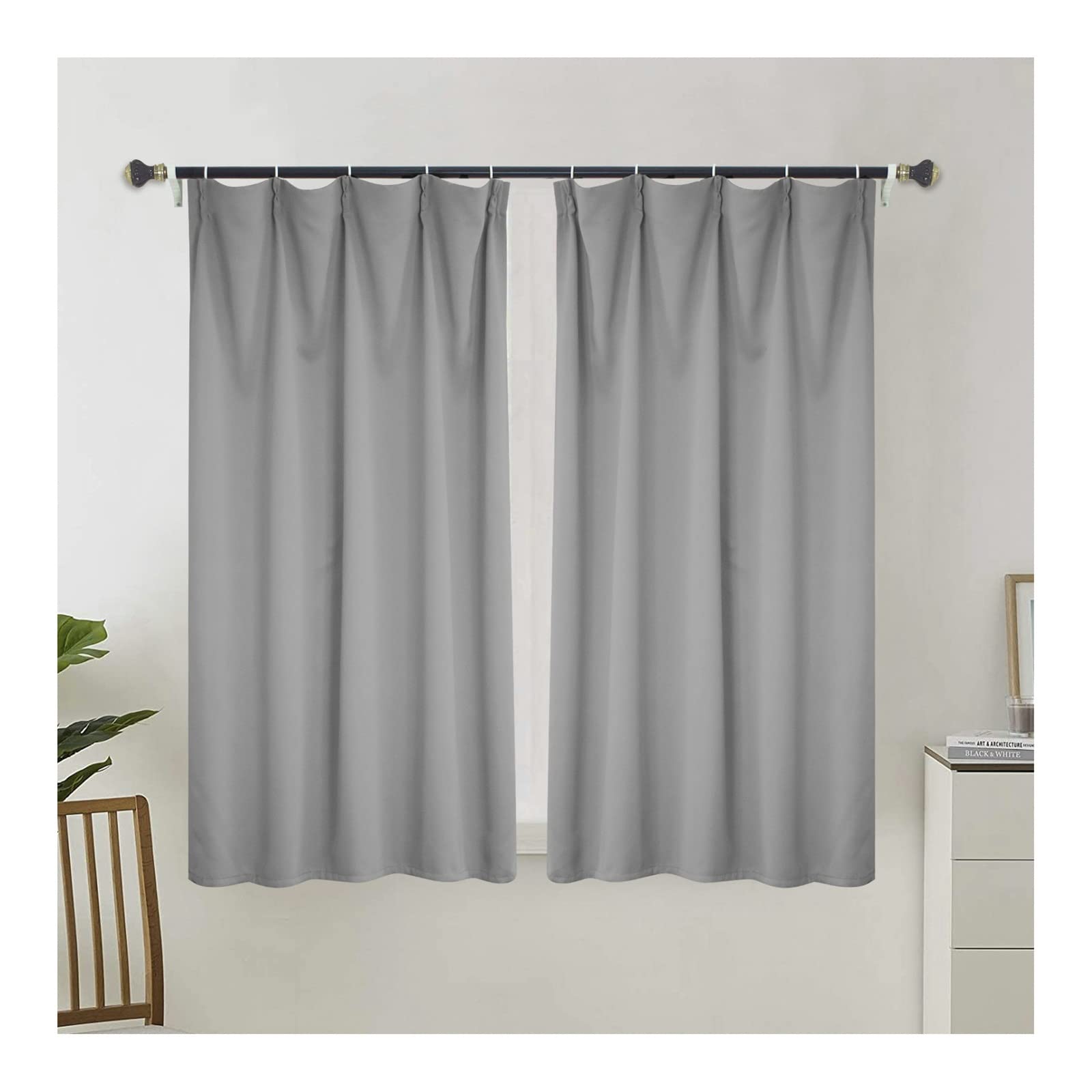 Rideaux occultants thermiques couleur uni gris clair pour fenêtre