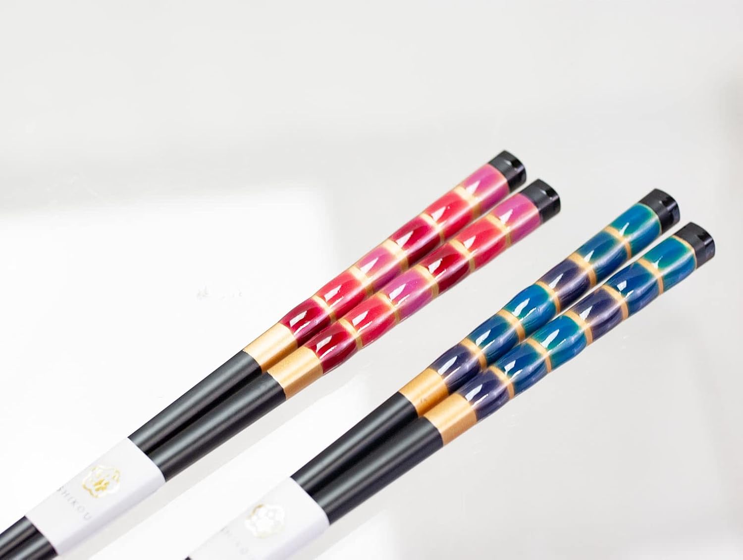 Handcrafted Japanese Wooden Chopsticks and Chopstick Rest Set of 2 Pairs in Gift Box: Blue and Pink (Kanade) [Dishwasher-safe/ Made in Japan]