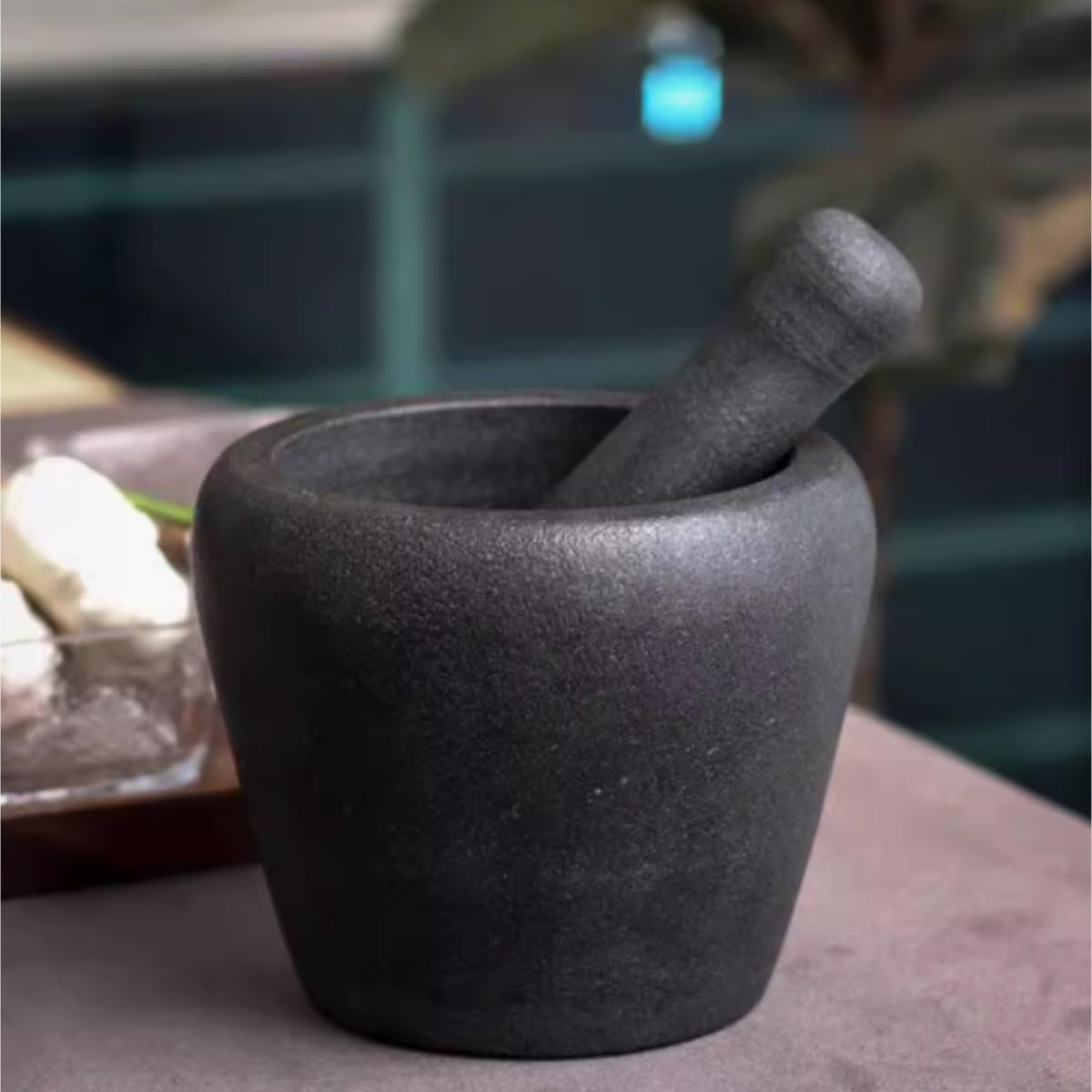 Mortar and Pestle Kitchen Household Stone Mortar Mashing Jar Vintage Stone Cup Grinder Pestle Set Seasoning Tool