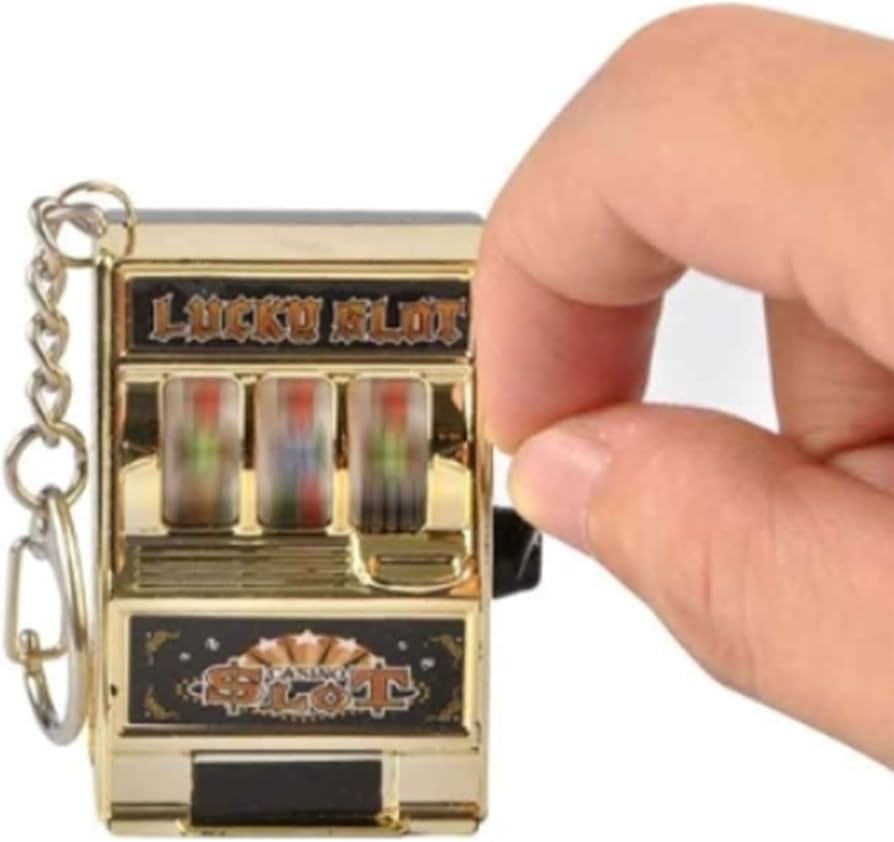 Amazon.co.jp: ミニギャンブルスロットマシンゲームキーホルダーミニ