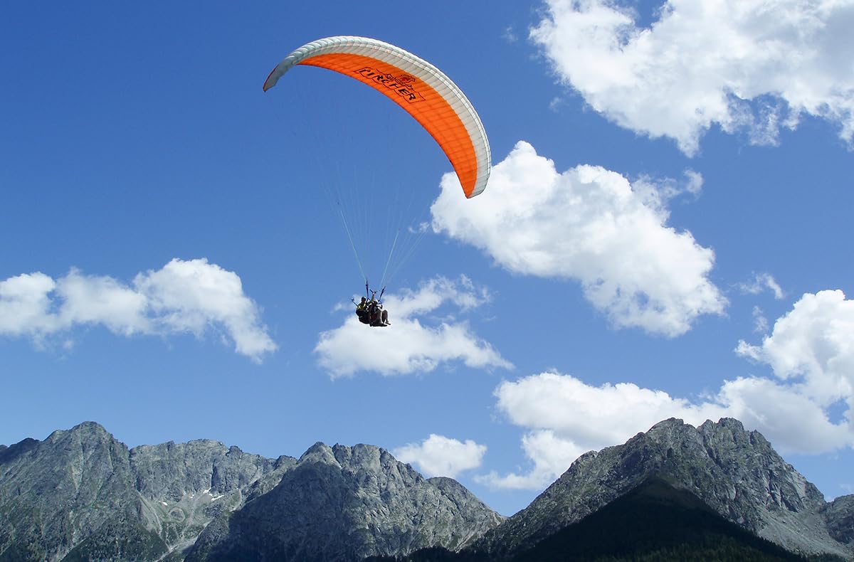 JOCHEN SCHWEIZER Geschenkgutschein: Pärchenflug mit 2 Gleitschirmen Saltaus