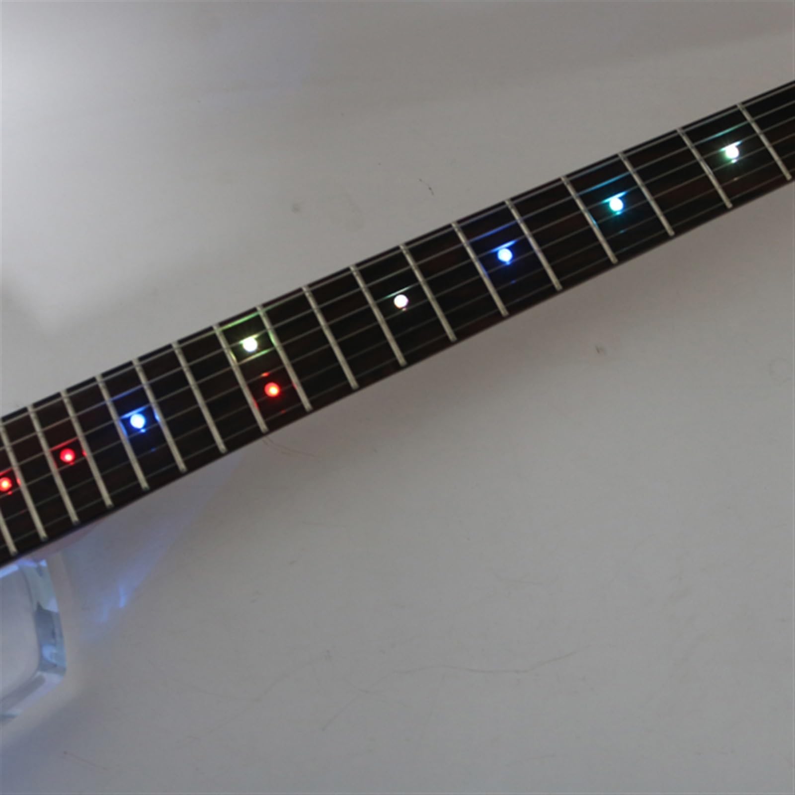 Bezgłowa, Przenośna, Akrylowa Mini Gitara Elektryczna Z Mostkiem Tremolo I Przetwornikiem HHS Początkujący Bezgłowy Gitara Elektryczna