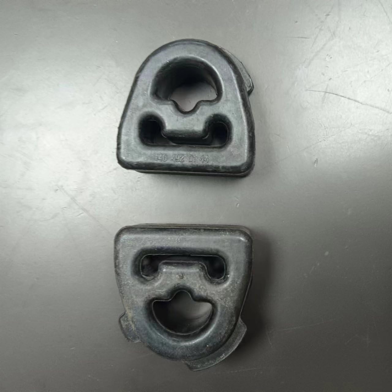 MUFFLER HANGER 1404920144 1404920244 1404920444, Compatible with W140 904 901 902 903