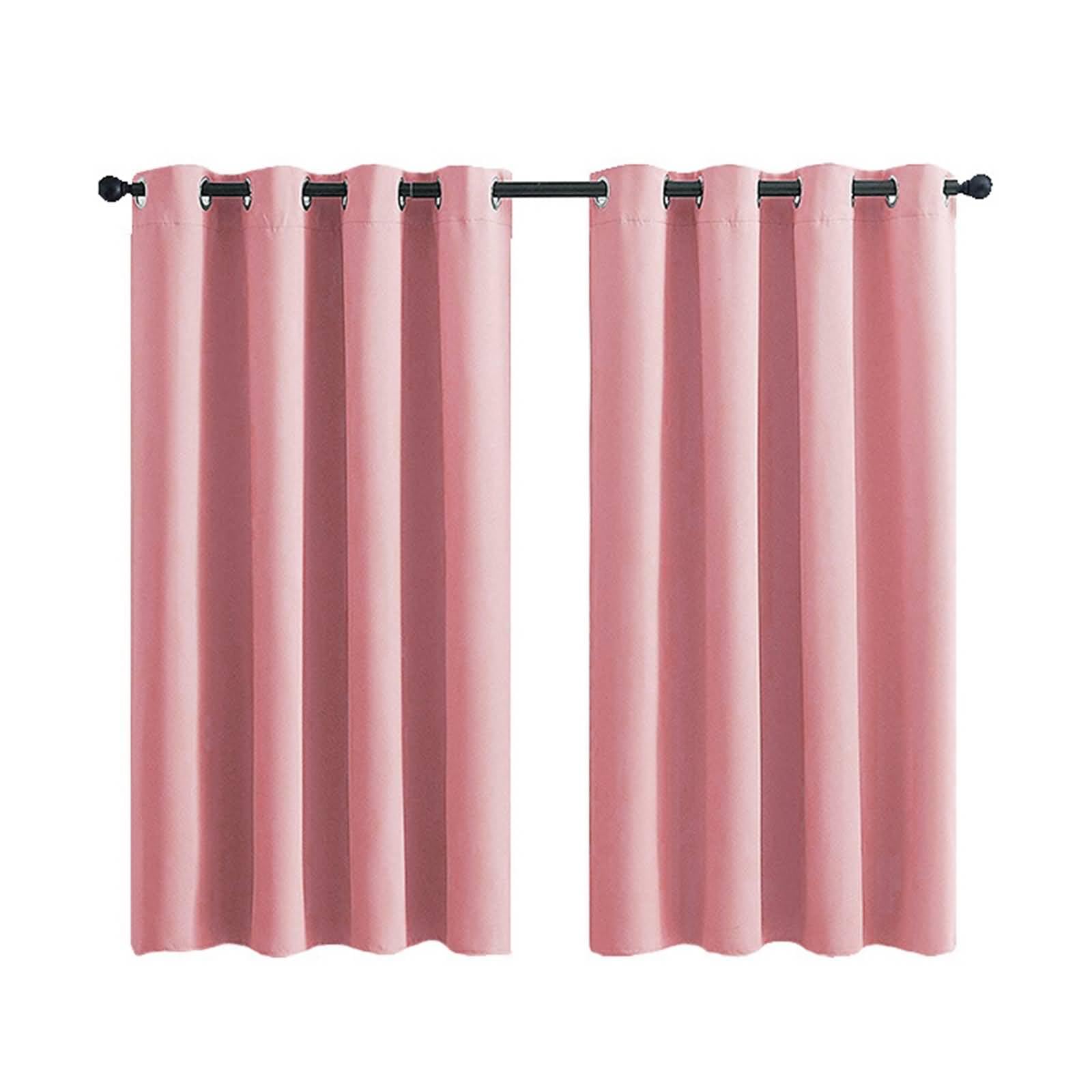 Rideau occultant de couleur unie rose pour assombrir la chambre de bébé avec style et confort