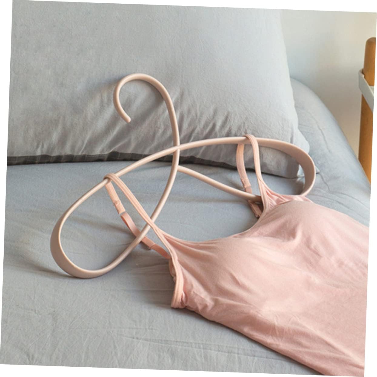 Ciieeo 5pcs Traceless Clothes Hanger Multi-Functional Non-Slip Coat Hangers for Closet Drying Racks Sturdy Space-Saving Design Light