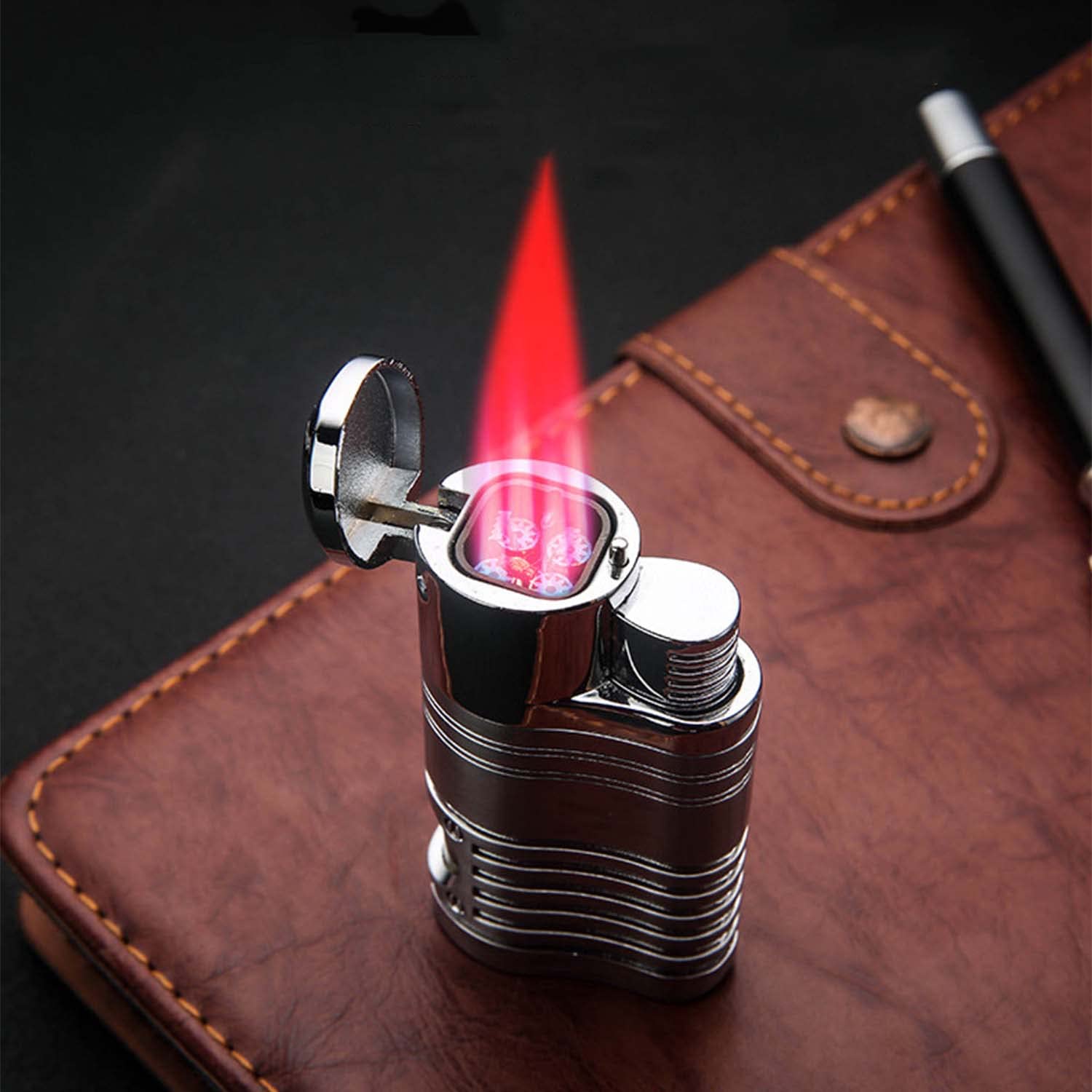 Torche Métal Briquet Flamme Puissante à 4 Jets Mini Portable Briquet de Poche avec Fenêtre Visible pour Cuisine Grill Barbecue Bougie Camping (sans Gaz Butane)
