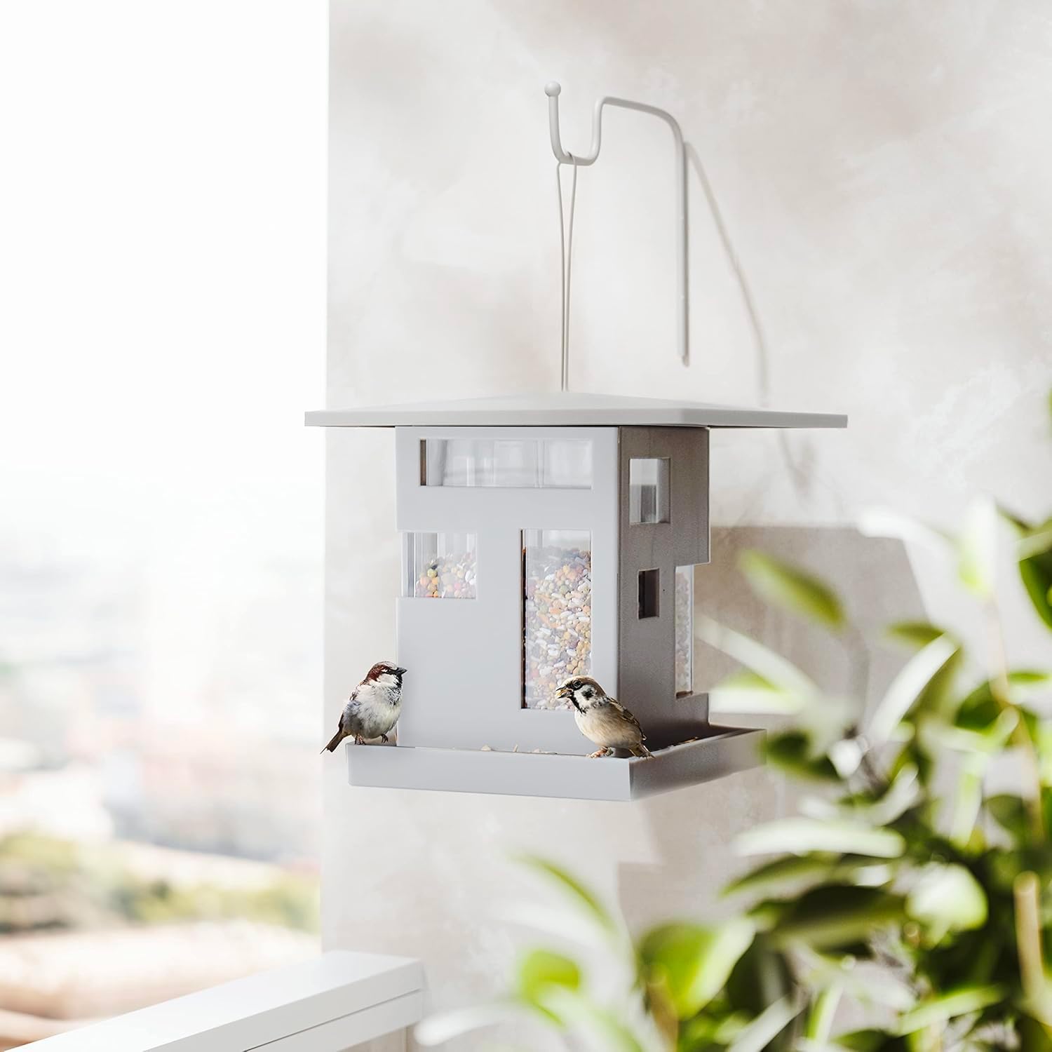 Mangiatoia per Uccelli Selvatici in Plastica Bianco 23cm con Capacità 2L - Ideale per Giardino o Terrazzo per Dare da Mangiare ad Uccellini e Altri Animali - Facile da Riempire e da Lavare
