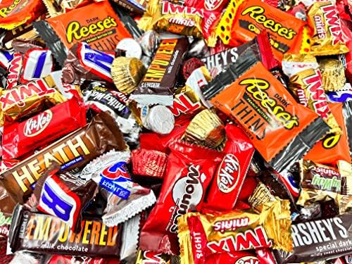 Christmas Candy Variety Pack (4 Pound Bag - Approx. 250 Count)