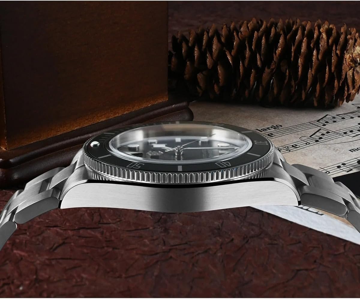 San Martin Watches for Men - NH35 Movement Automatic Dive Watch SN008GD 40mm Mens Watch 20Bar Waterproof Sapphire Crystal Luminous Mechanical Wristwatch