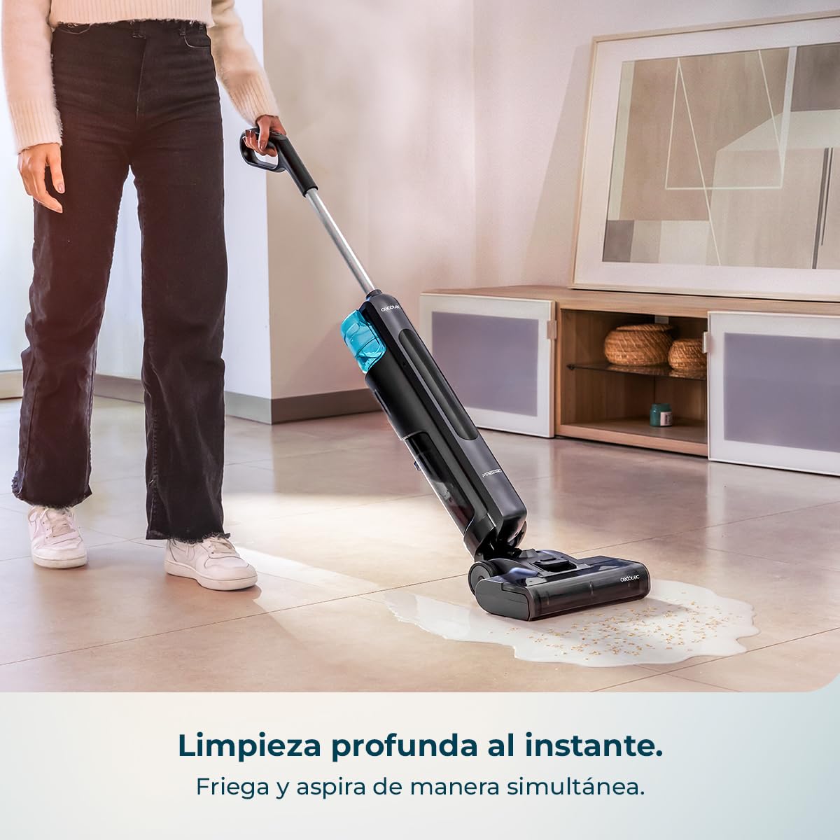 Cecotec Fregona Eléctrica Friega y Aspira Simultáneamente Freego S10 Nova. Limpieza Rápida y Profunda, Sólidos y Líquidos, 3 Modos, Motor Digital, Base de Autolimpieza, Autonomía 35mins