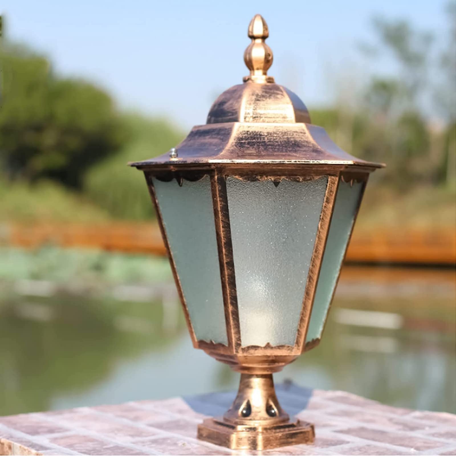 Lanterne de jardin continentale bronze et borne lumineuse extérieure étanche