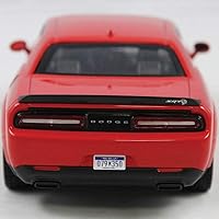 Vista 7 de Dodge Challenger SRT Hellcat Widebody Red 1/24 modelo fundido a presión 2018 por Motormax 79350