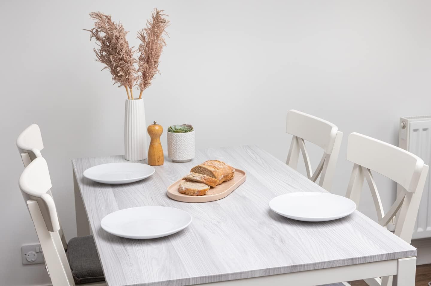 d-c-fix Möbel-Klebefolie Sangallo Hellgrau Holz-Optik 90 cm x 2,1 m - Möbelfolie Selbstklebende Deko-Folie für Küche, Schrank, Tisch-Folie Schrankfolie Holzfolie Türfolie Türtapete Tür grau