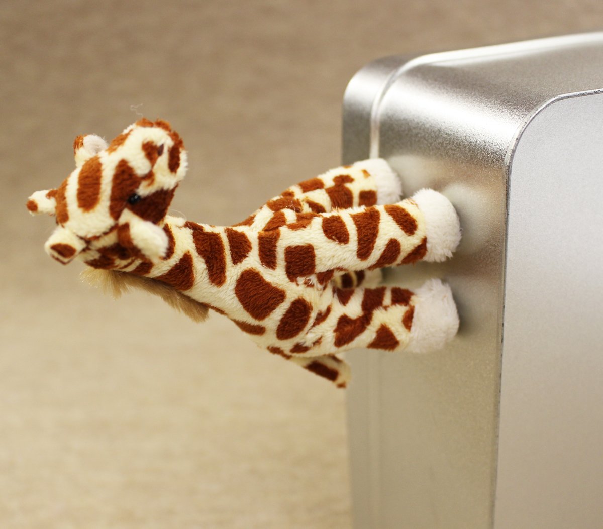 Amazon.co.jp: サファリ マグネット キリン : Office Products