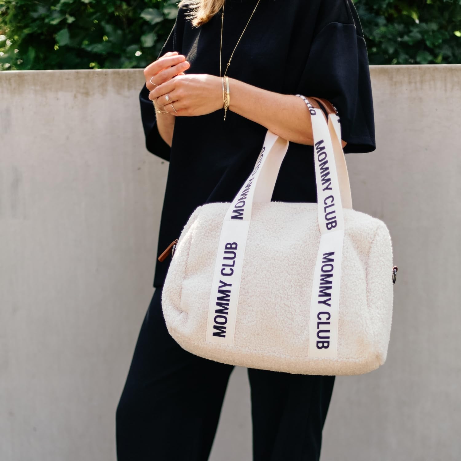 CHILDHOME, Sac A Langer Bebe, Mommy Bag, Matelas a langer bebe Inclus, Nombreux Rangements, Attaches poussette, Bandoulière, Cuir Vegan, 22L, Mommy Club Signature, Teddy White