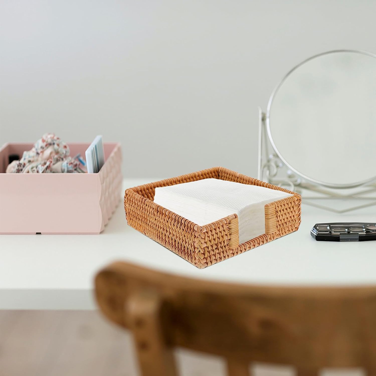 Healifty Vintage Rattan Woven Napkin Holder Box, Square Tissue Box Cover Holder for Kitchen and Dining Table, Portable Paper Napkin Storage Case for Restaurant and Home Use