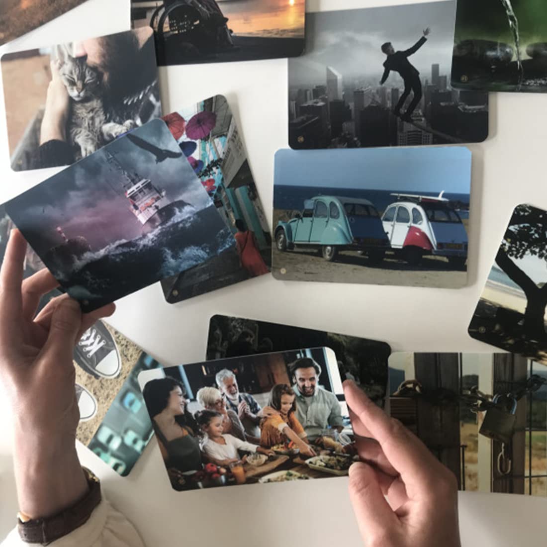 Enjoy Art - Jeu de Cartes Photomô – 48 Cartes Postales pour S’Exprimer – Développement Personnel & Coaching – Outil Thérapeutique – Gestion des Émotions & Intelligence Émotionnelle - Enfant, Adulte