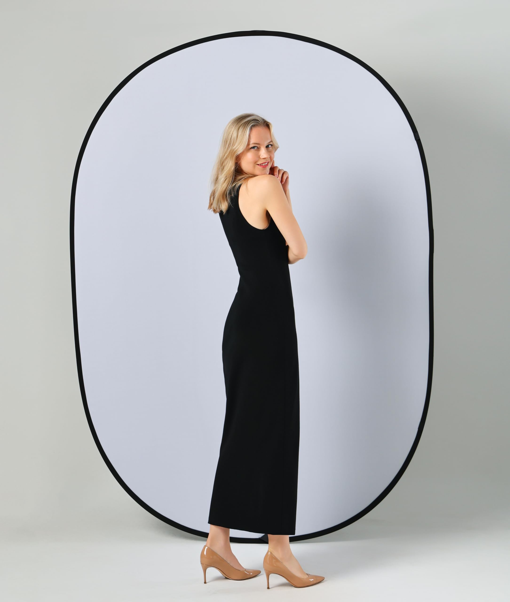 Condition photo showing New/Like New for Kate Collapsible Backdrop Audition Backdrop for Headshot Photography,Video Conference,Live Streaming(5'x6.5',1.5x2m,Black/White)