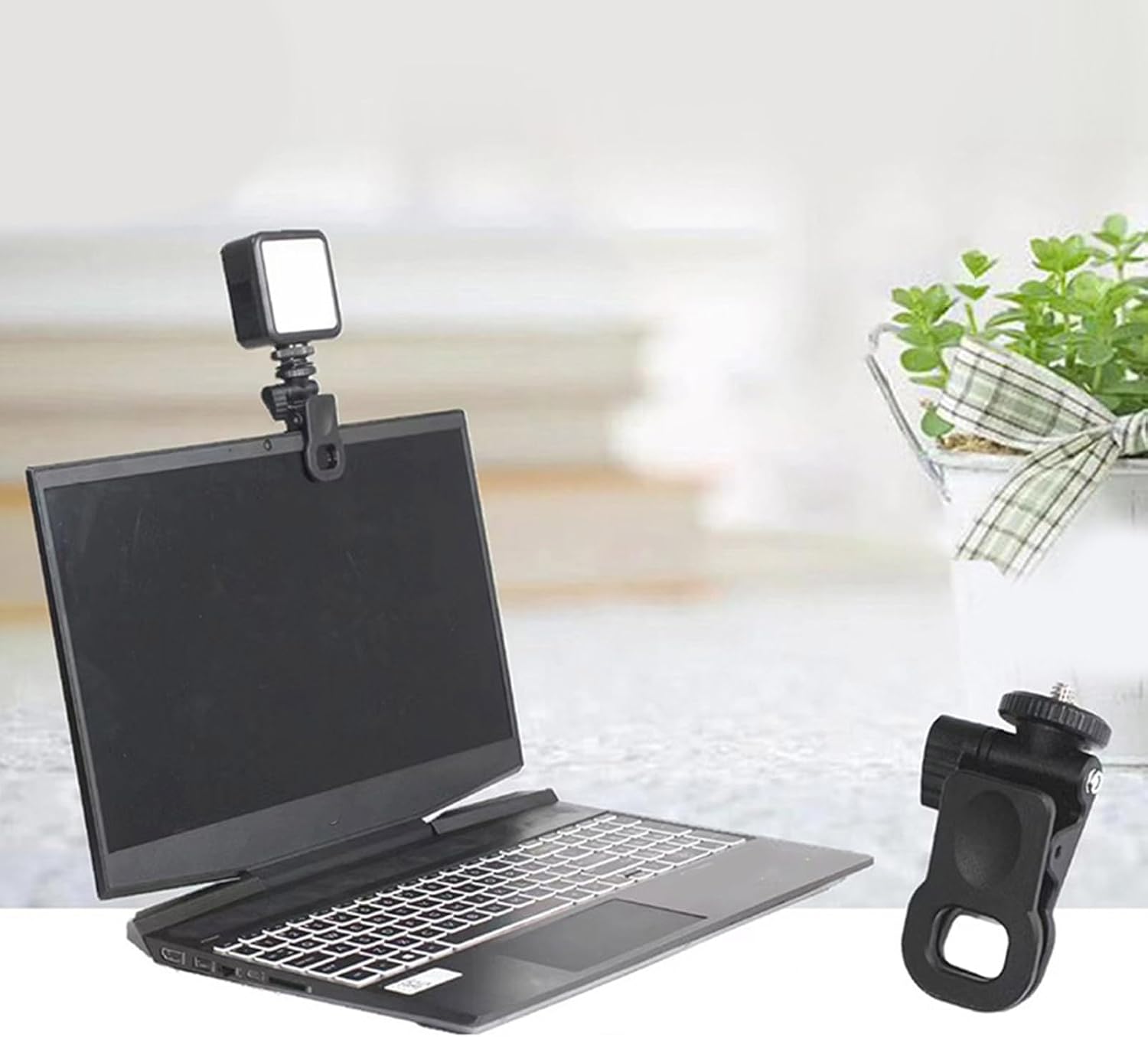 Screen Mount Clamp Clip for Monitors Camera Fill Light & Webcam Stand with Standard 1/4 Screw General Connector Tablet Video Accessory