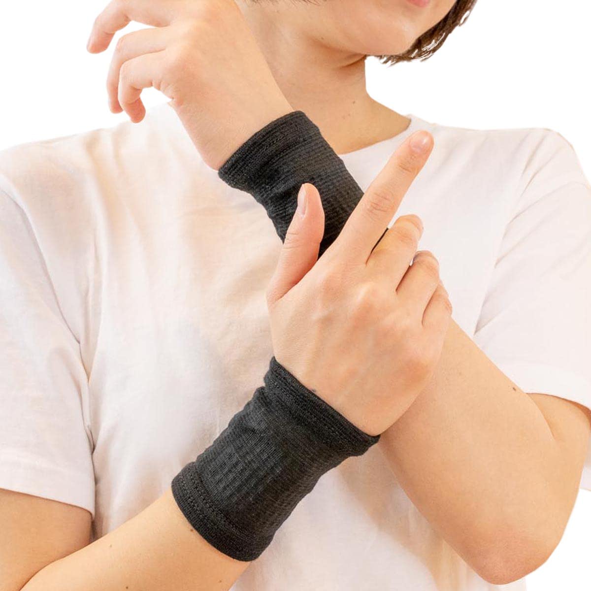 [健まーる] 岩盤浴 手首用 サポーター 北投石加工 遠赤外線 両手用 (M,ブラック) 6628-A-A