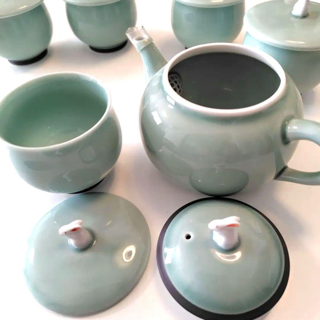 Amazon.co.jp: 深川製磁 百年庵 笹青磁 うさぎ 急須 煎茶碗 4客 茶器