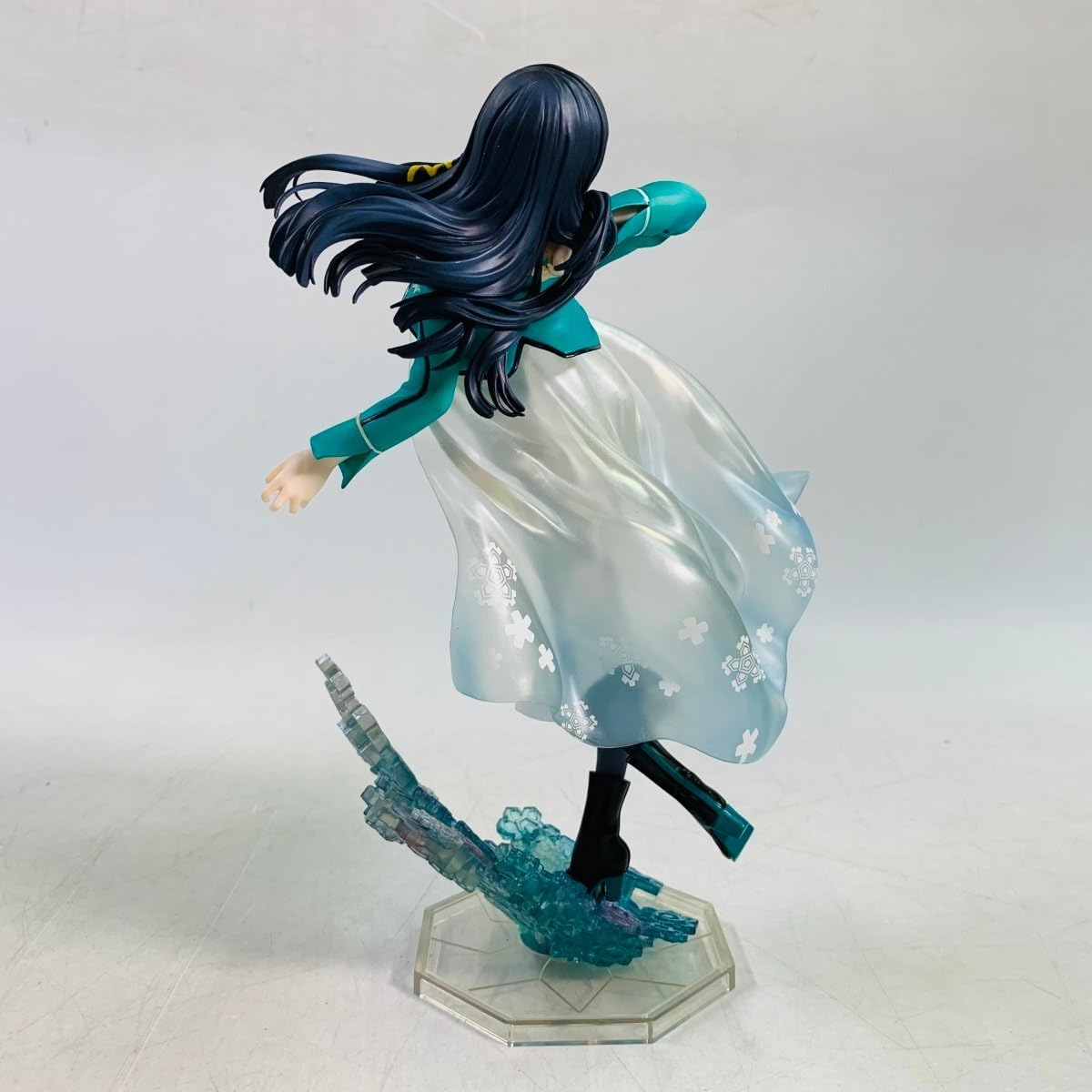 Private Smile 魔法科高校の劣等生 司波深雪 1/7 フィギュア Amazon.co.jp: 品 電撃屋 魔法科高校の劣等生 1/7 司波深雪