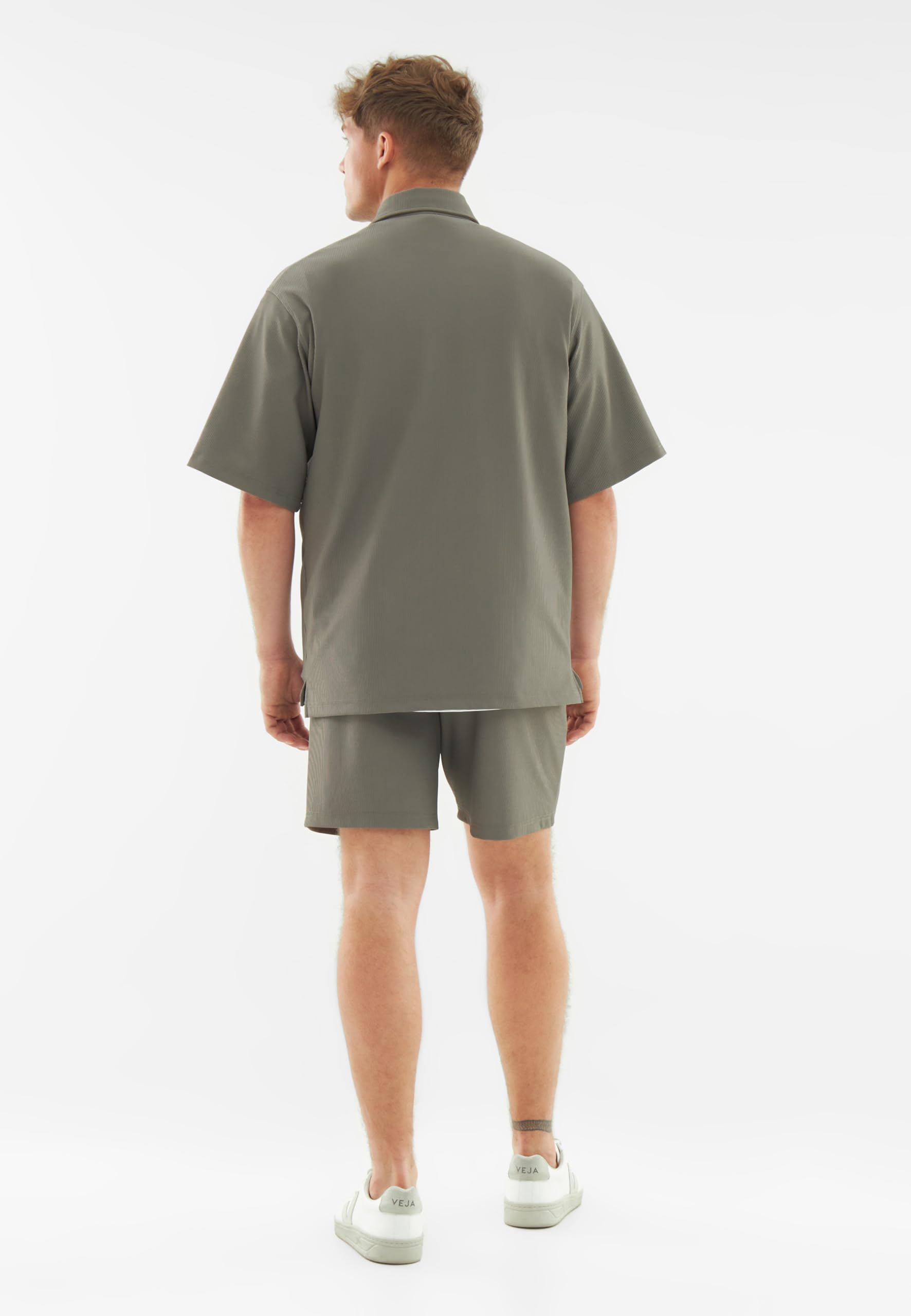 Johnny Urban Hemd Herren Kurzarm - Mason - Oversize Kurzarmhemd mit Brusttasche - Casual Shirt für Sommer, Urlaub, Festival - Freizeithemd mit 240 GSM - Einfarbig