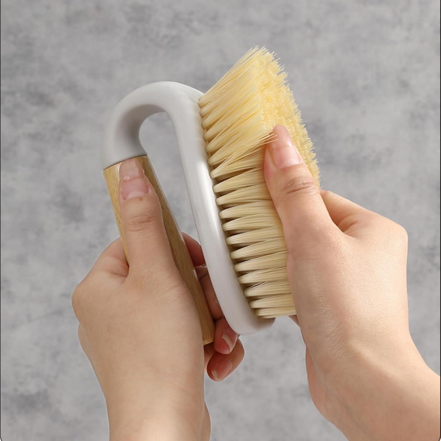 Wooden Handled Cleaning Brush, Stiff Bristle Brush, Ergonomic Grip, Sturdy Bristles for Bathroom Sinks, Floors, Carpets, Tiles, Pools, Garages, Multi-Purpose Cleaning Brush, Black.