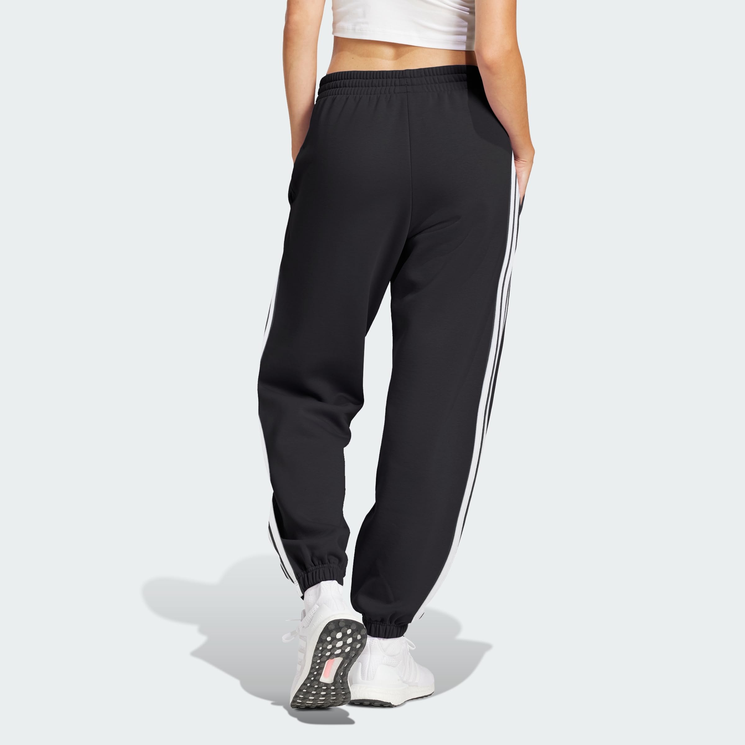 adidas Women's Pantalón Essentials French Terry Cuffed 3 Bandas