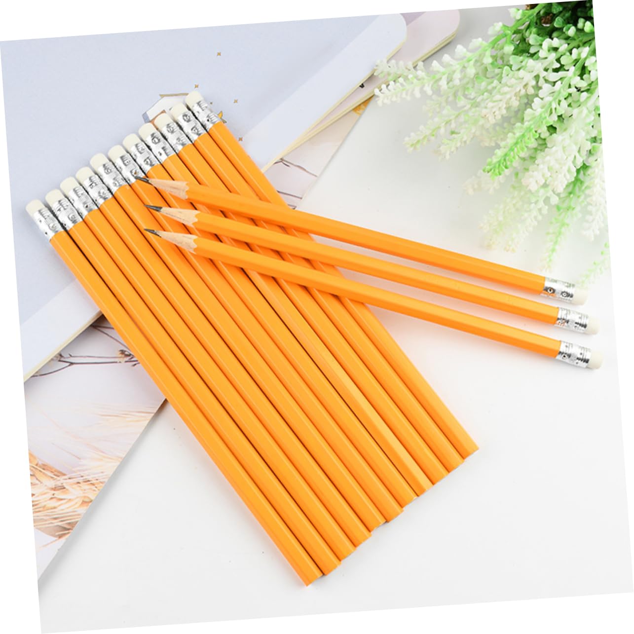 HOMSFOU 100pezzi Matite Legno da Adatte per Prendere Appunti Disegnare e Scrivere in Ufficio con Inclusa una Comoda per Cancellare