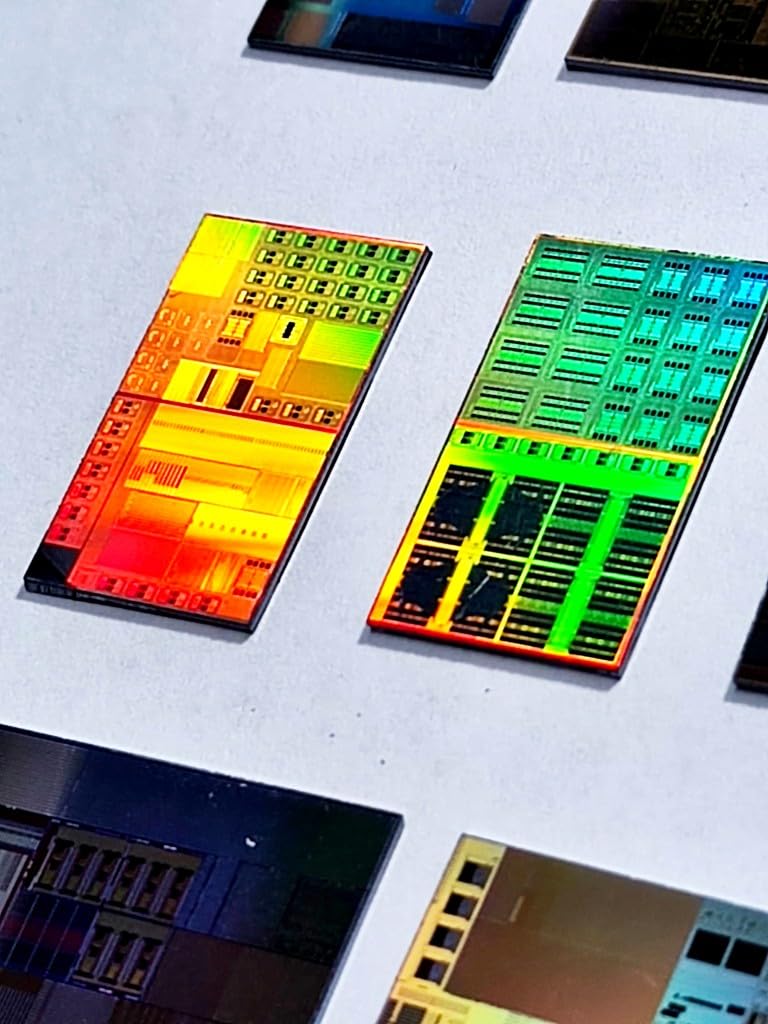 Non-Functional Silicon Wafer Chip Sample – Semiconductor Die for Research, Education, IoT Concept Display, CPU/IC Structure Demonstration, Lithography Wafer Model (5pcs CPU Core 20mm+ Perfect)