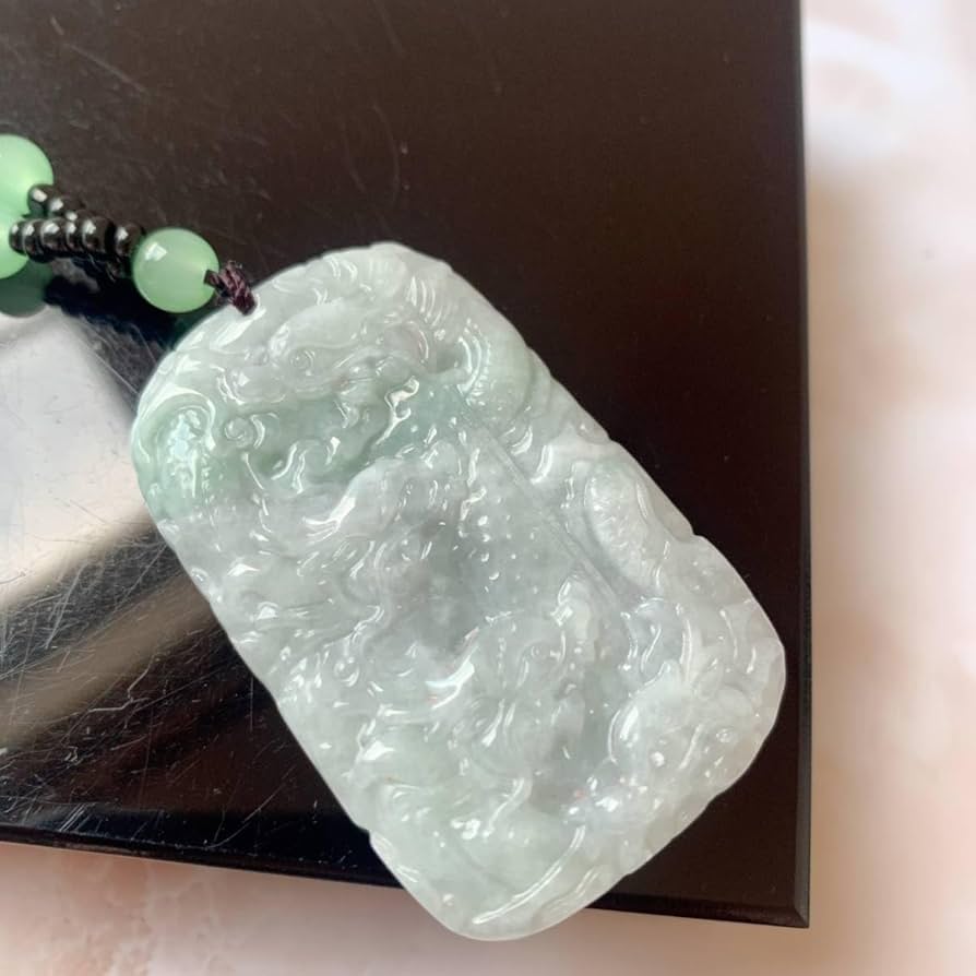 Amazon.co.jp: 本翡翠ヒスイ天然石ネックレスペンダント龍形両面彫刻