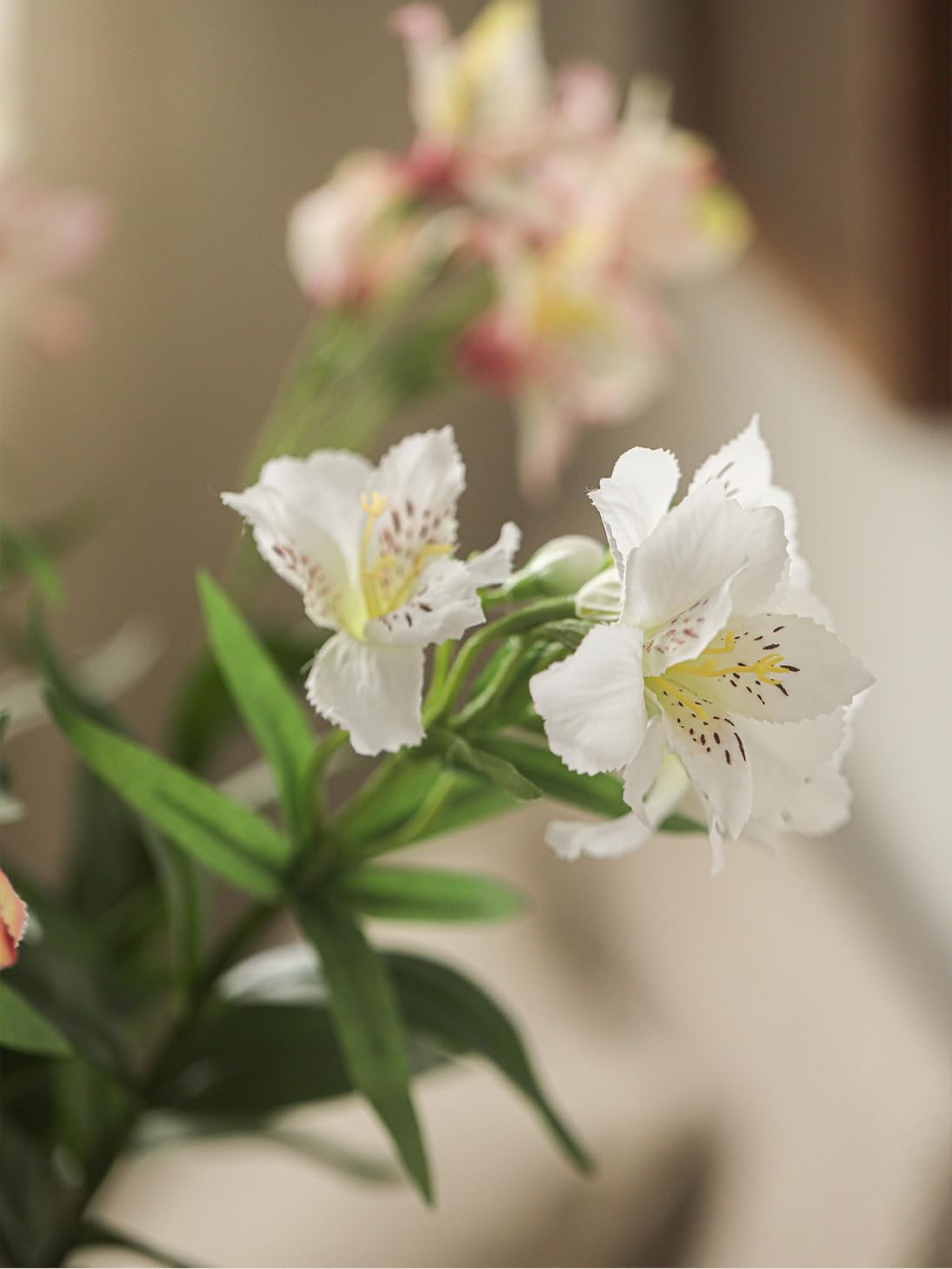 Artificial Peruvian Lily Flowers - Set of 2, 74 cm (29 in), Silk & Plastic,Wedding Bouquets Home Office Garden Party Hotel Decoration (White)