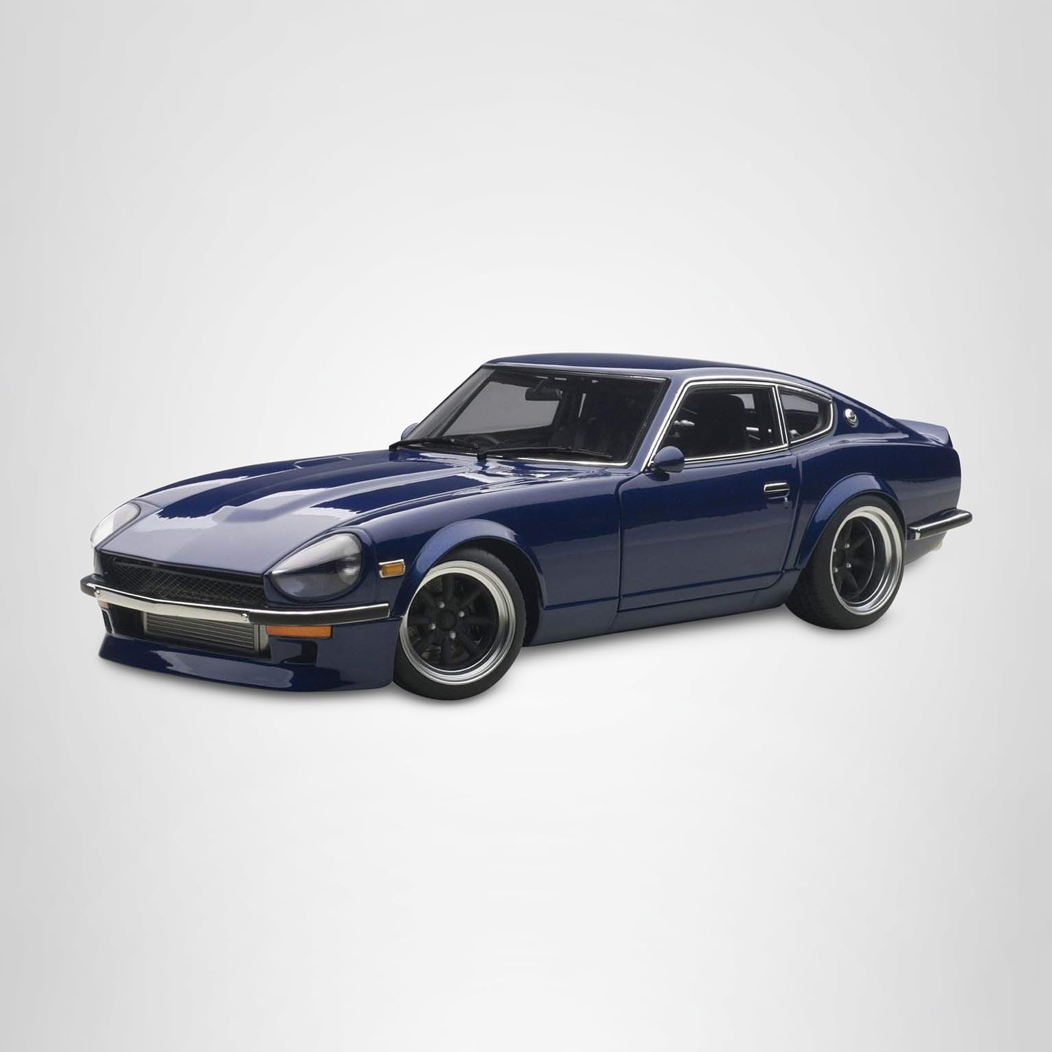 Amazon | AUTOart 1/18 日産 フェアレディZ (S30) 湾岸ミッドナイト