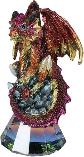 Miniatura 7 de Ebros Gift Fantasía iridiscente meteorito blindado arco iris blindado dragón girando posado en prisma de cristal sintético, figura de calabozos,