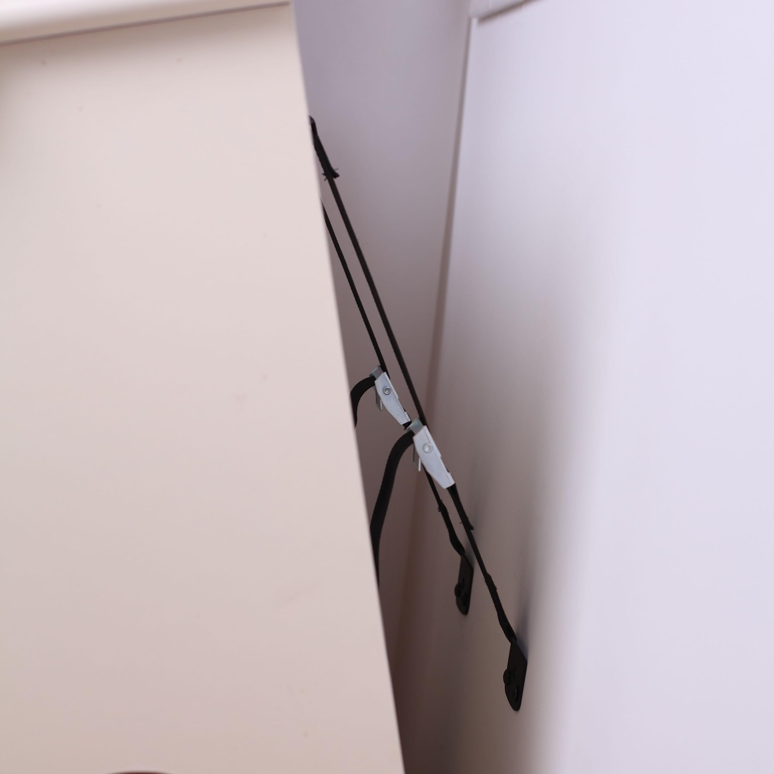 Zabezpieczenie przed wywróceniem się telewizora, półki i szafki, opakowanie 2 szt. do przykręcenia, łatwe do aktywacji/dezaktywacji, dla małych dzieci i zwierząt domowych, w zestawie kołki i śruby