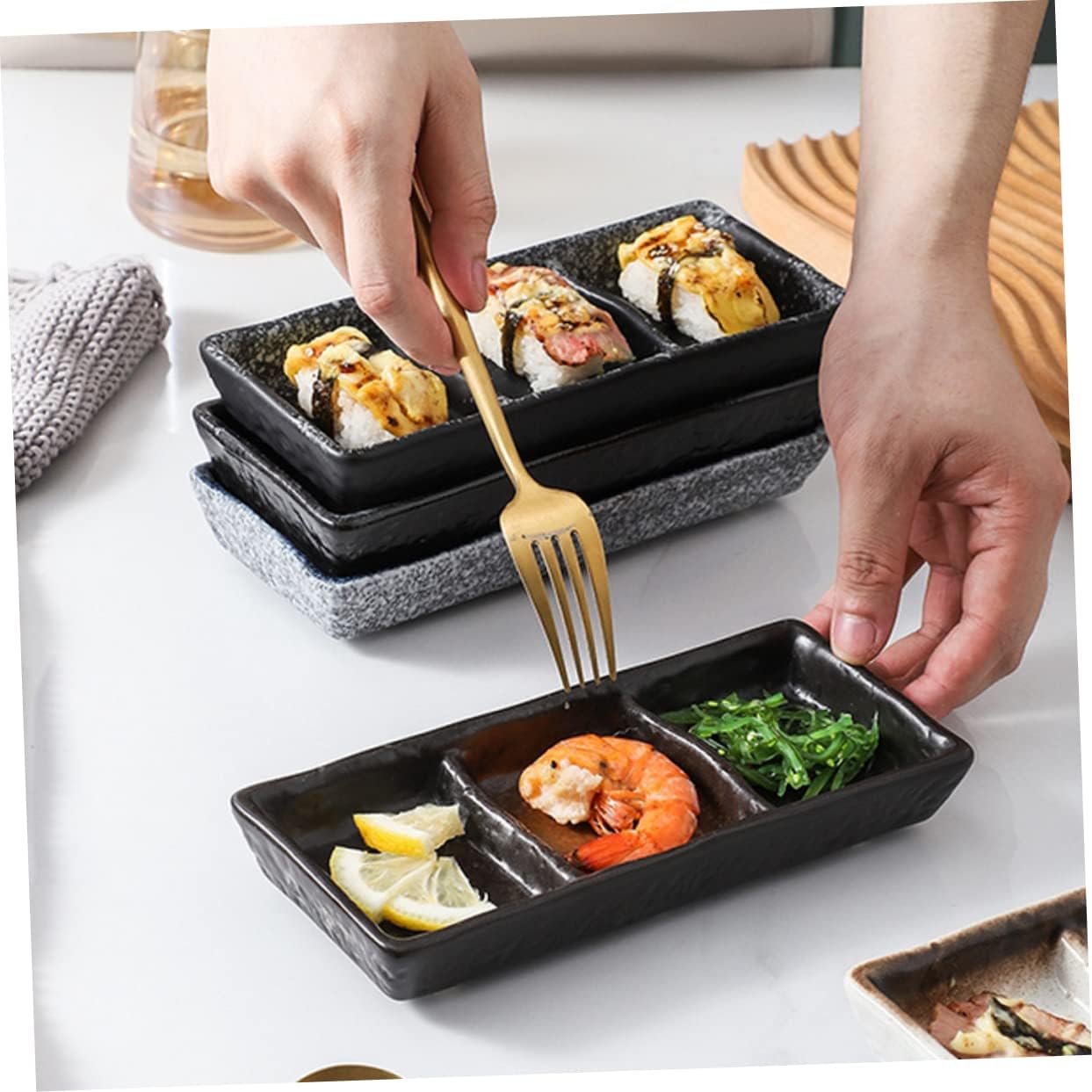 PRETYZOOM 2Pcs Rectangular Three-Compartment Sauce Dish Ceramic Sushi Plate Set for Condiments Dipping Bowls for Sushi and Appetizers