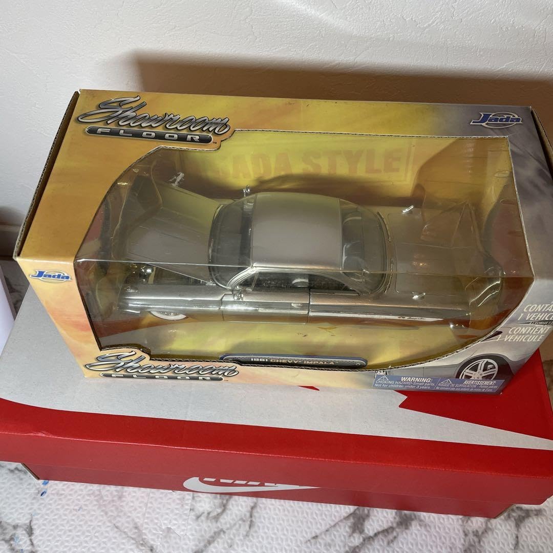 Amazon.co.jp: JADA TOYS 1 24 1961 CHEVY IMPALA : Toys & Games