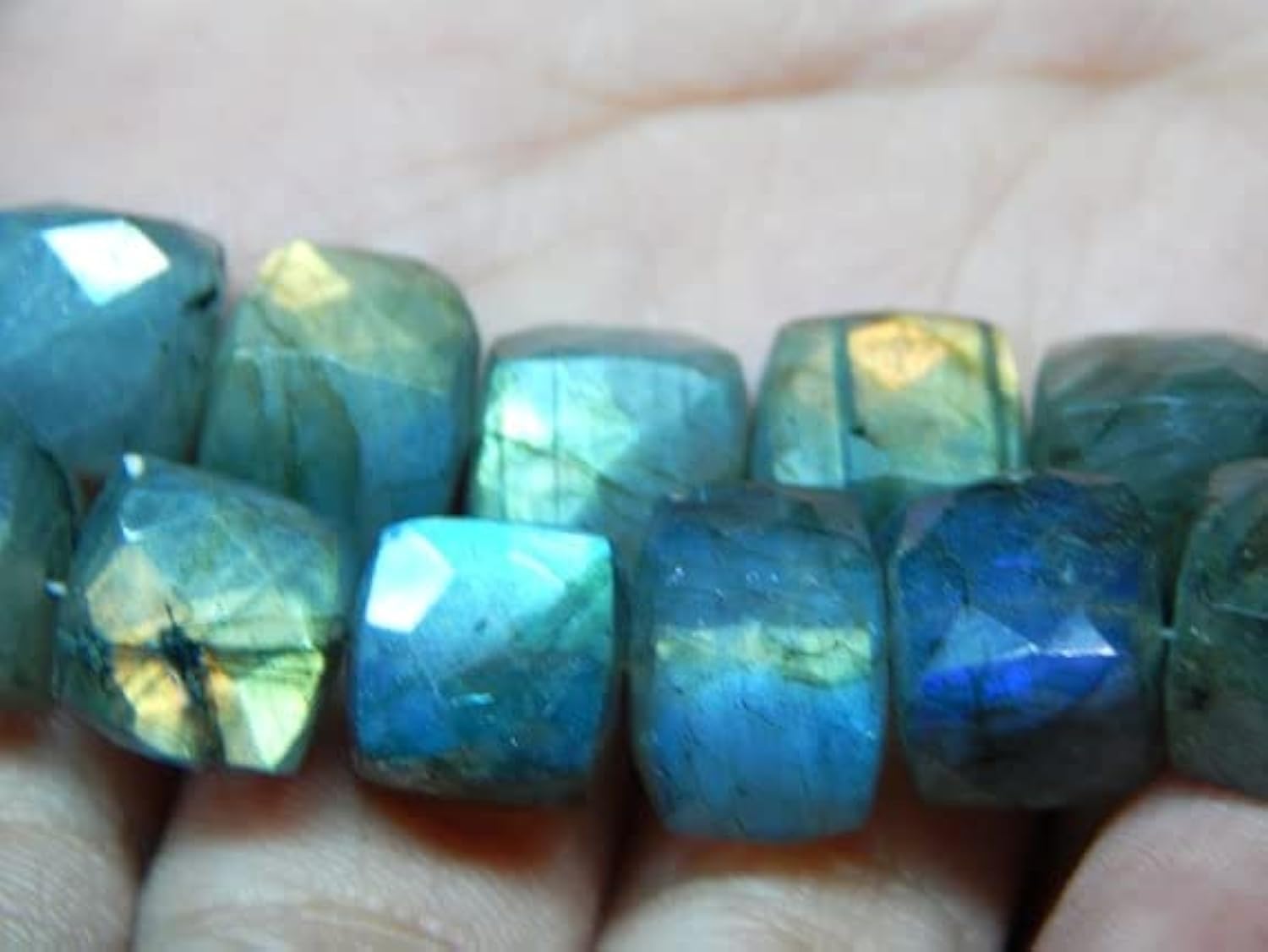 Perles de labradorite en fil de 25cm pour créer vos bijoux d'été