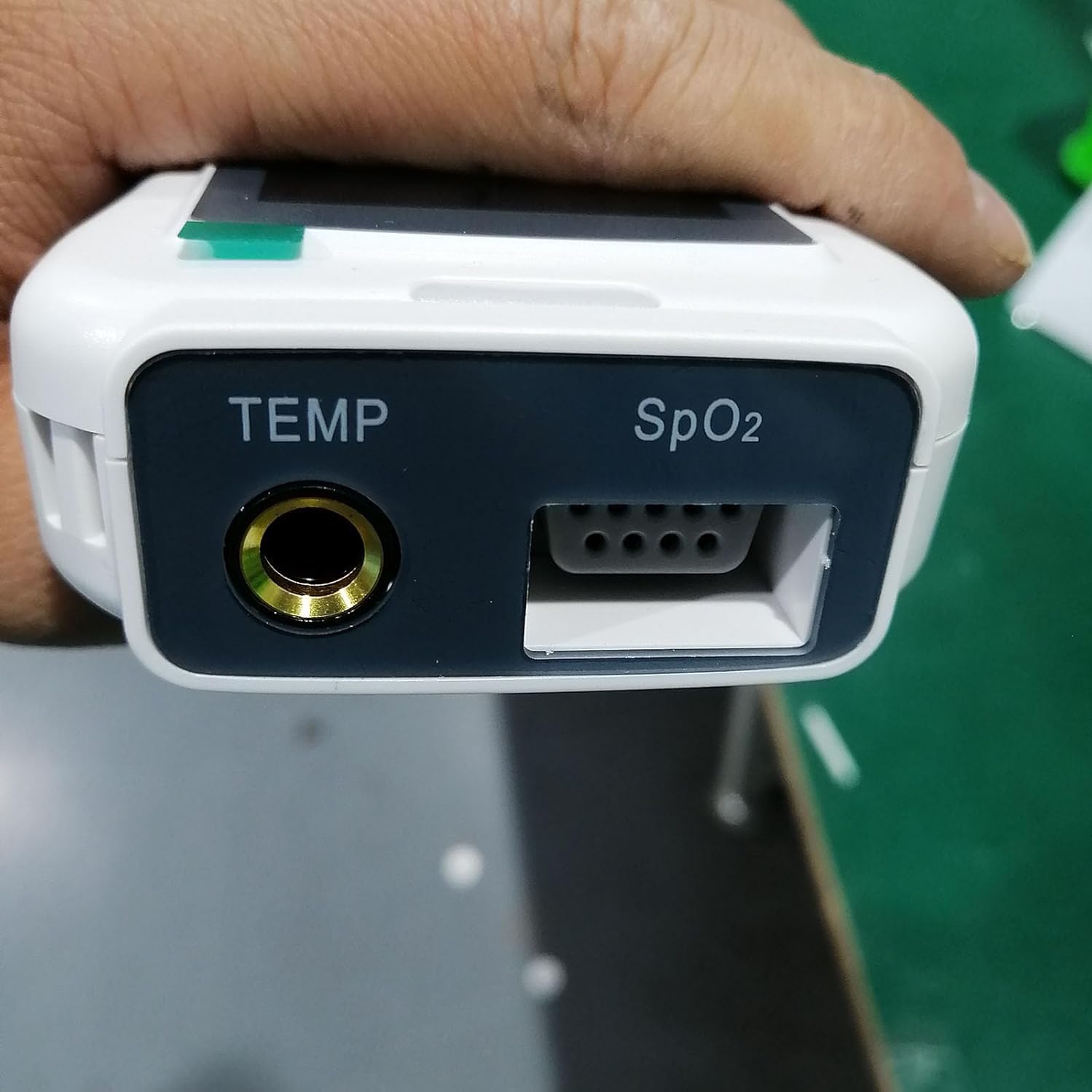Pulsossimetro Veterinario, Ossimetro Veterinario Portatile, Monitoraggio SpO2 E Frequenza Cardiaca, Con Sensore Orecchio / Lingua E Sonda Di Temperatura, Display Da 2,4 Pollici, Per Gatti, Cani
