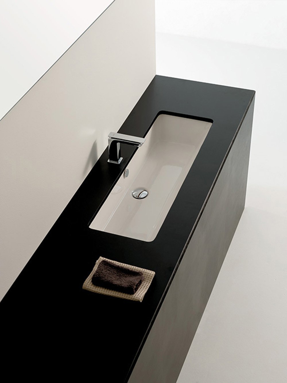Lavabo bajo encimera moderno modelo Gea de cerámica blanco 90 x 33 cm