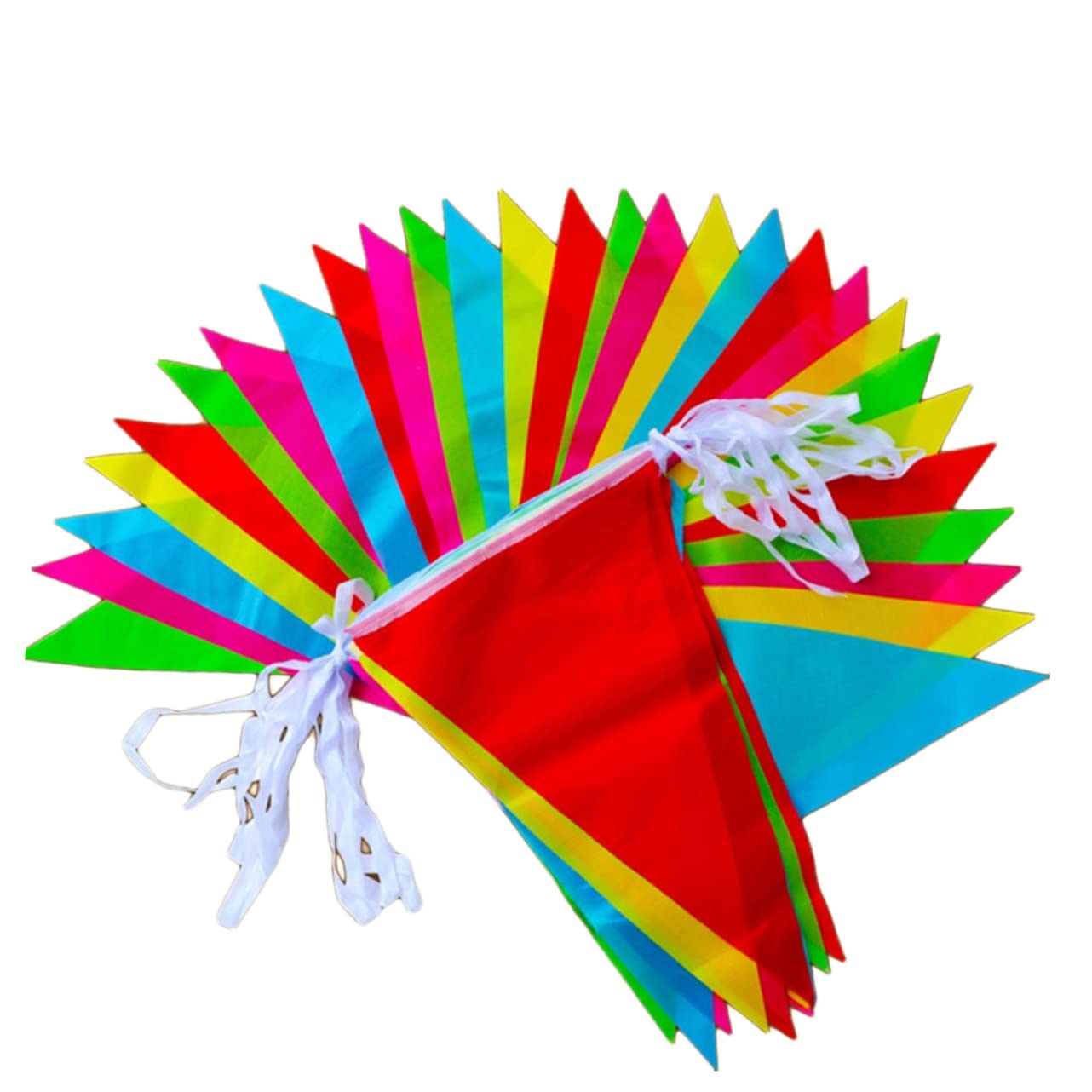 Guirlande fanion colorée pour égayer un espace de réception intérieur et extérieur
