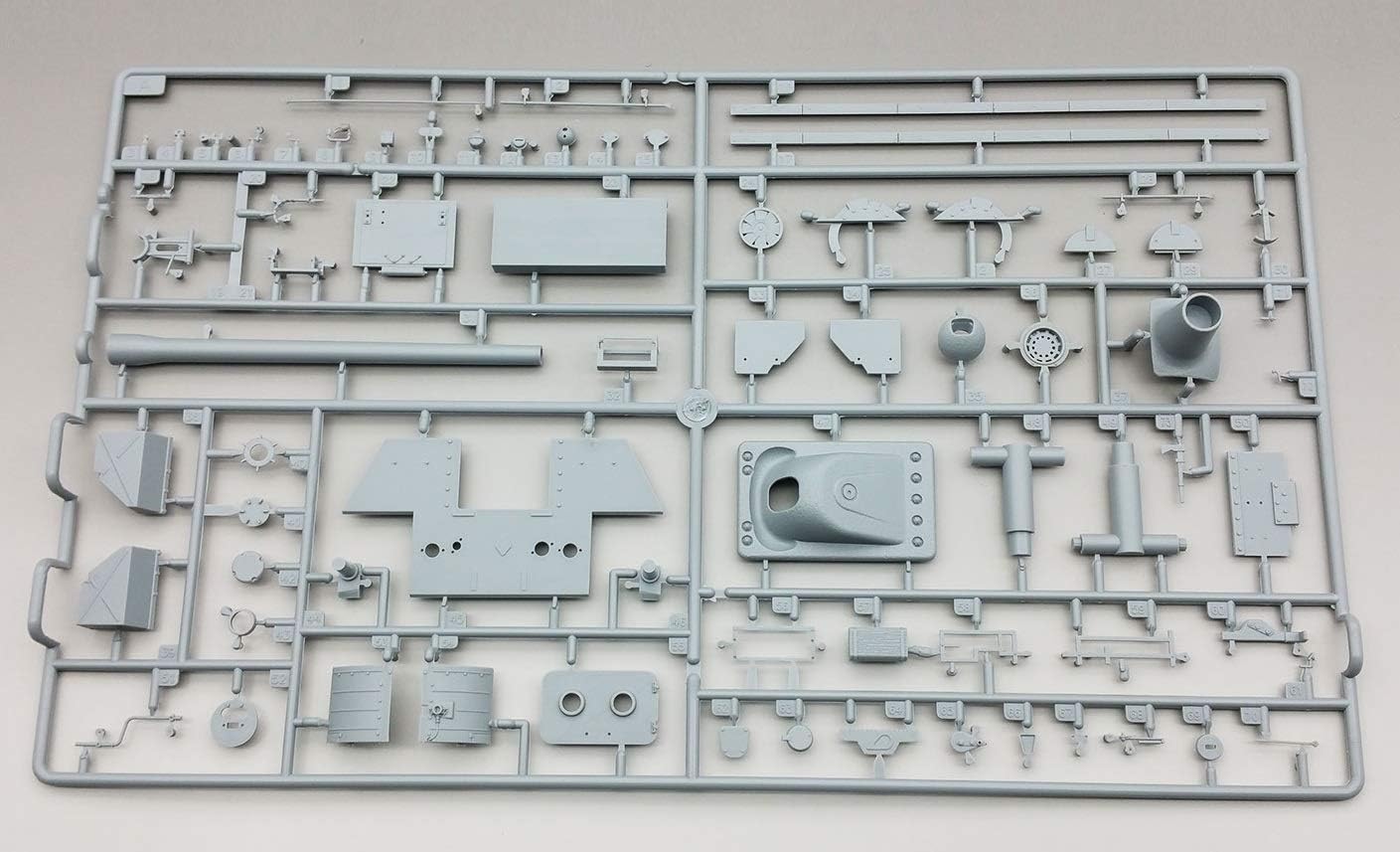 Amusing Hobby AMH35A011 1/35 German Tank Destroyer Yakt Panther 2 Plastic Model