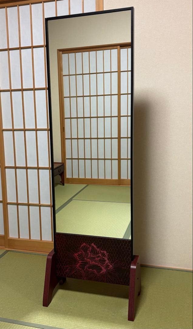 鎌倉彫　姿見　鏡　ミラー Amazon.co.jp: 鎌倉彫 姿見 スタンドミラー 味わいのある牡丹花の