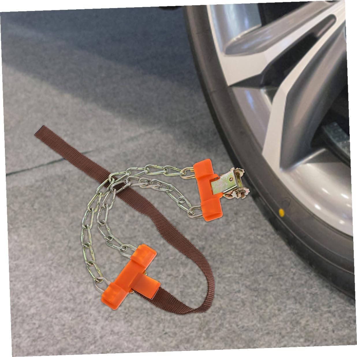 Car Tire Snow Chains Universal Anti-skid Winter Tyre Chains for Small Cars and Suvs with Buckle