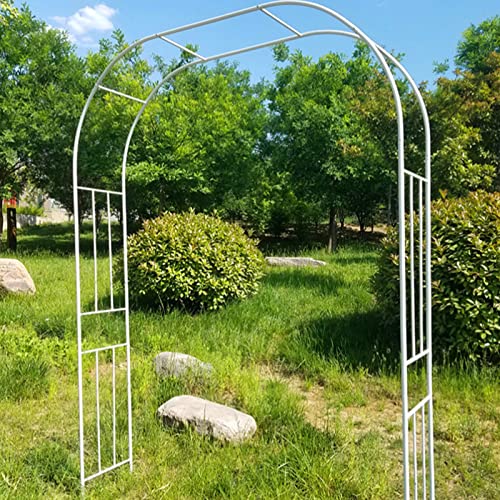 Arche de mariage extérieure blanche pour sublimer une terrasse