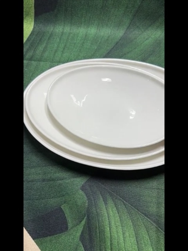 DOWAN Piatti da Portata Ovali Bianchi, Piatti in Porcellana Grandi, Set di Piatti in Ceramica, Piatti Piani Impilabili per Carne Pesce Bistecca, 3 Pezzi (12/14/16 inch