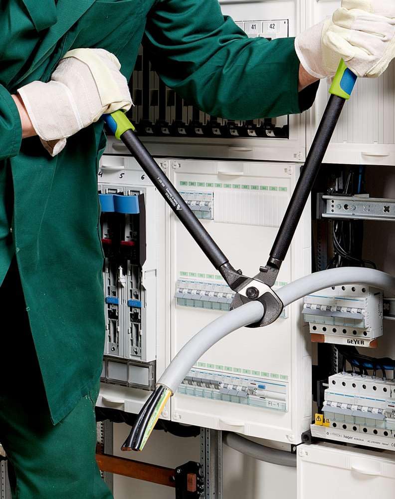 D27 Kabelschere (leichter, sauberer Schnitt durch neue Schneidengeometrie, kurze Bauweise) R700 027 2