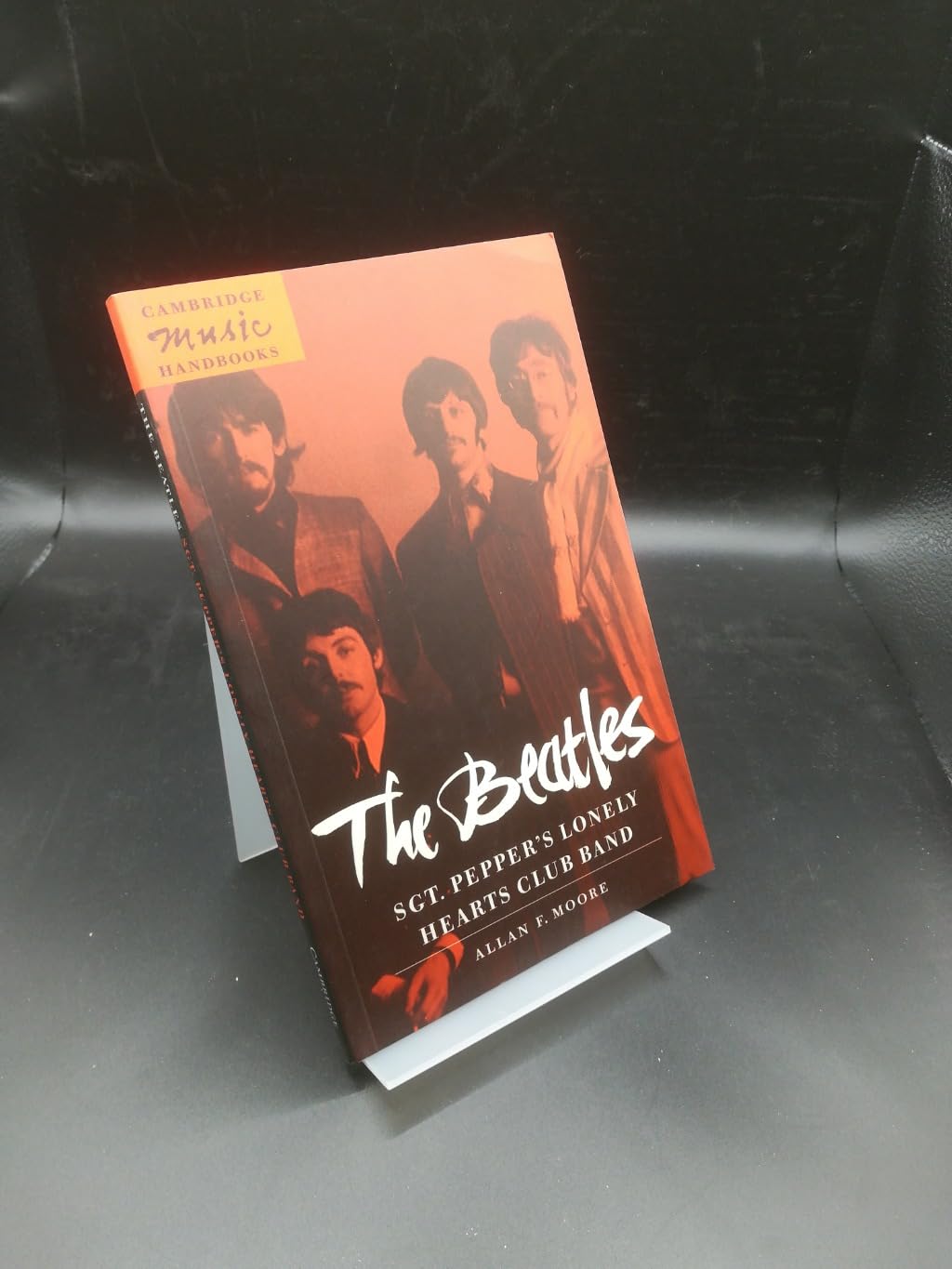 The Beatles: Sgt. Pepper's Lonely: Sgt. Pepper's Lonely Hearts Club Band (Cambridge Music Handbooks)