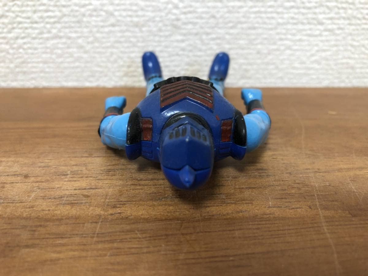 Amazon.co.jp: ロビンマスクフィギュアチャンピオンベルト付超合金